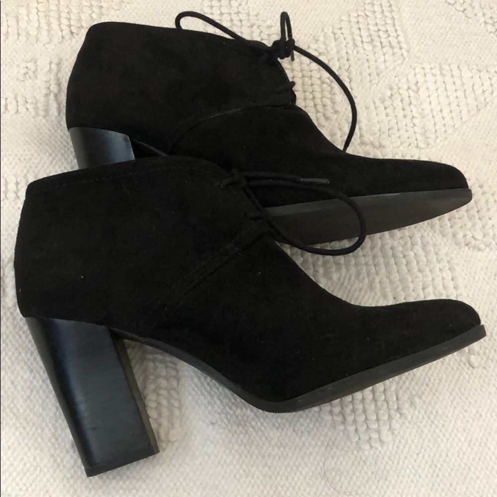 Franco Sarto Wenda black vegan Suede Lace Heel